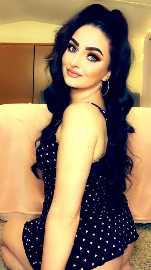 [Selling] Let’s have a freaky Friday. Come get naughty with me! ❤️‍🔥 I have lots of goodies. Panties, Worn items, Pics, GFE and much more! Check me out ❤️‍🔥 by thatbeach247