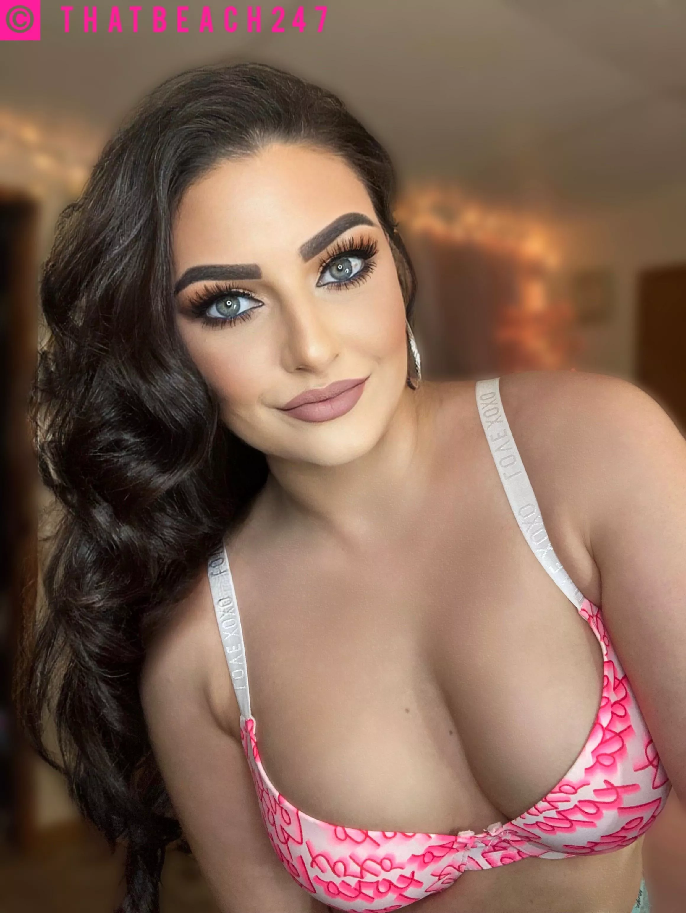 [Selling] Naughty MILF 🎀 I just wanna make you cum! 🎀 Panties & other wearables. Sexting. Feet & Topless content. GFE. Vials & Pops & more. Menu is pinned to the top of my page. Let the fun begin! 🎀 posted by thatbeach247