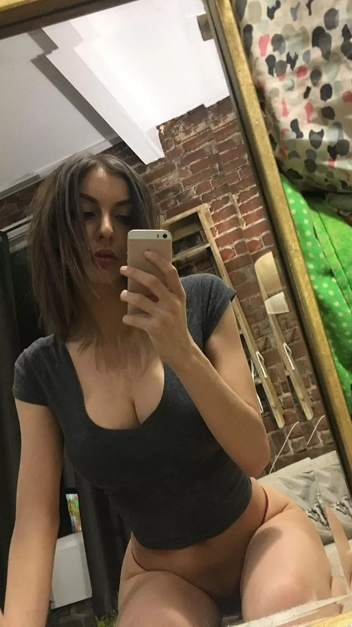 Selling nudes, long videos (sextapes, fingering, dildo), sexting sessions, gfe...hit me up on Kik or Snap @missofiac 😋 posted by sofiaa_c