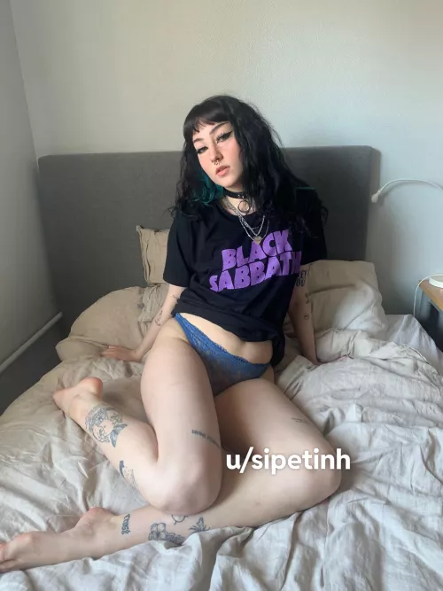 [selling] online domination & foot fetish services 💞 check comments for more! by sipetinh