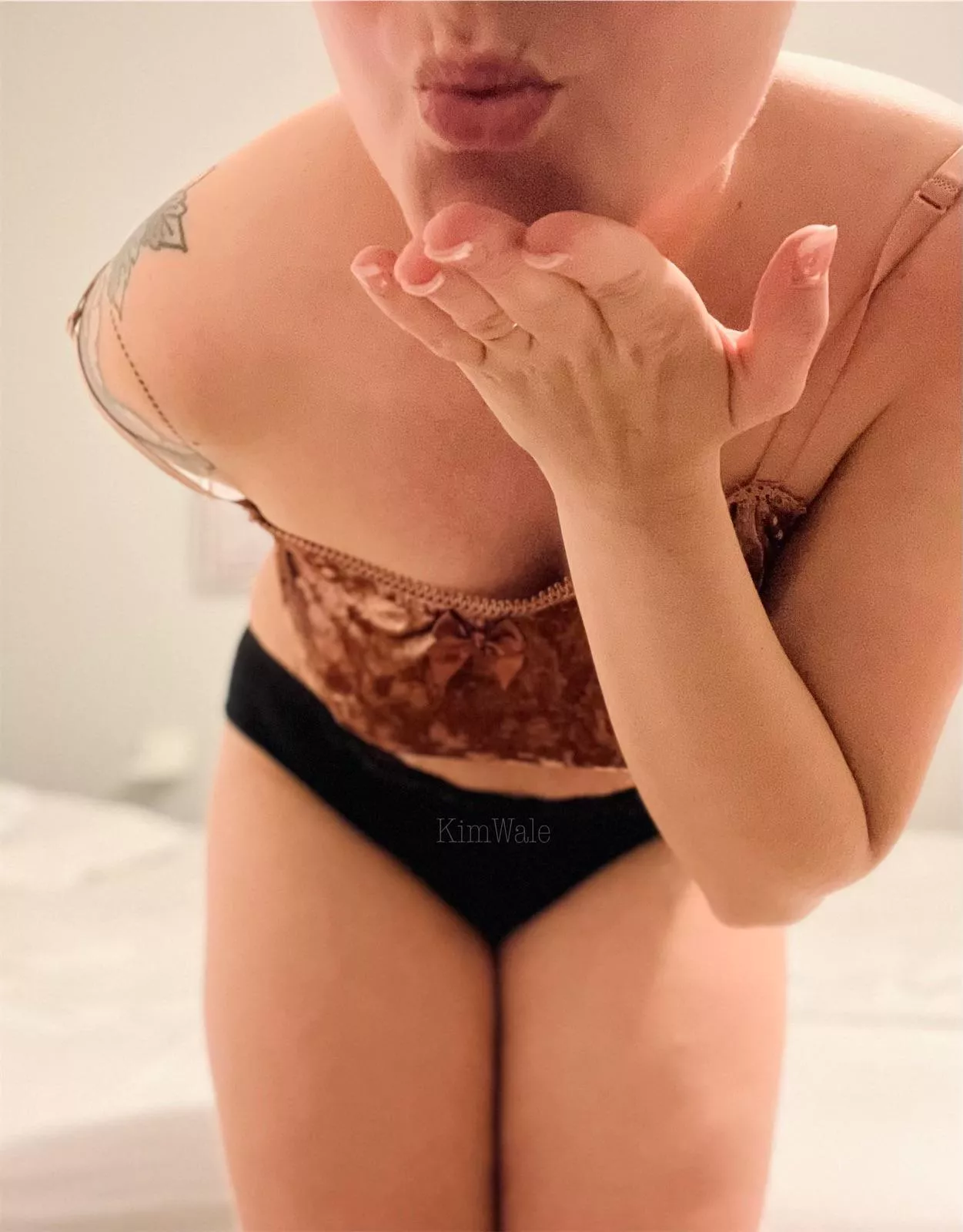 [Selling] Physical items & custom content. Check out my profile for more 💋 posted by KimWale