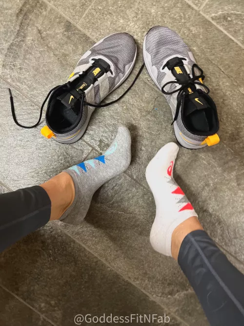 [Selling] post gym sweaty mismatched socks 💦 get my other lingerie too. Order custom photos and videos. Dick rates, JOI, CEI, Skype sessions and more 🔥 by GoddessFitNFab
