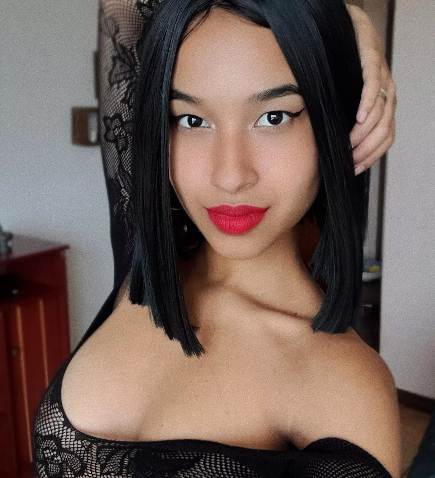 [SELLING] 🥰 premade and custom videos, pics ❤ also video calls, girlfriend experience, sexting, dick rates and so much more to please you! posted by loveelektracam