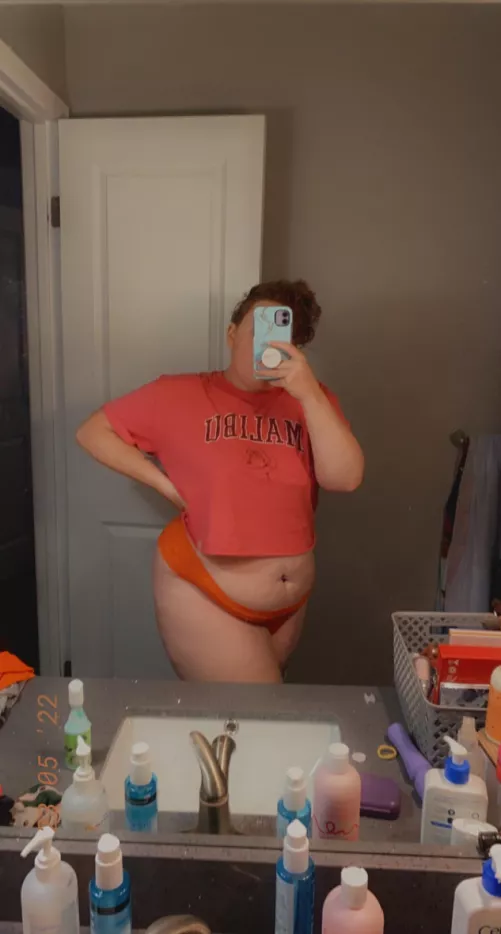 [SELLING] squishy tummies are the best tummies🥰 SC: bunnybabesred / OF: rhbunnyb by RedHeadedBunnyBabe