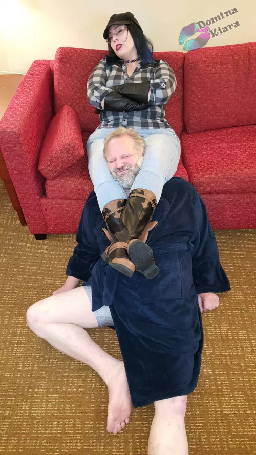 [Selling] Surrender to your Mistress now! by DominaKiara