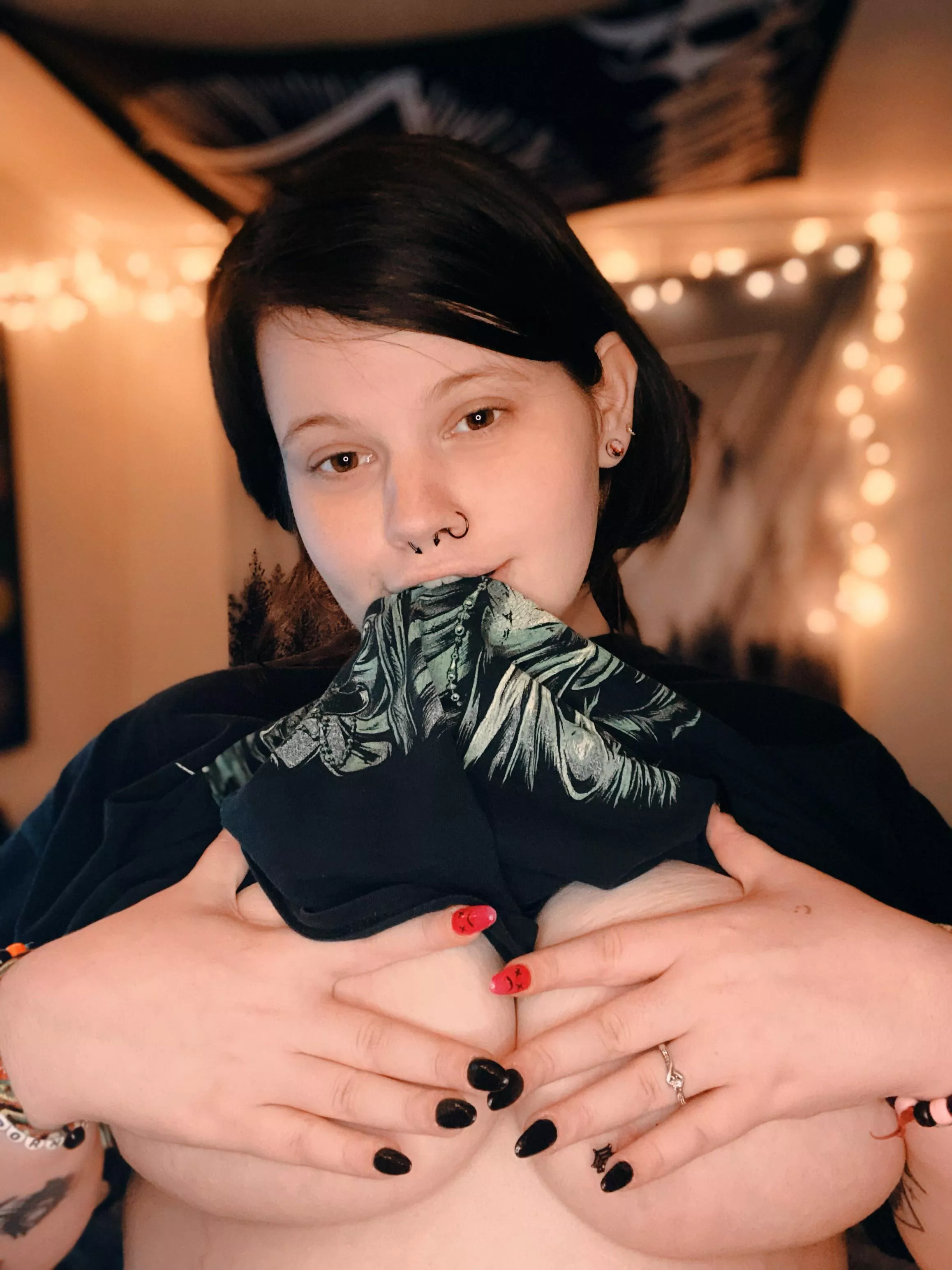 [Selling] Verified 🌸20🌸BBW🌸Customs🌸GFE🌸Sexting🌸Premades🌸Fetish Friendly 🌸Panties and socks 🌸Ask about my menu!❤️(KIK):lilraccoongirl666 or (telegram):lilraccoongirl666 • posted by lilraccoongirl