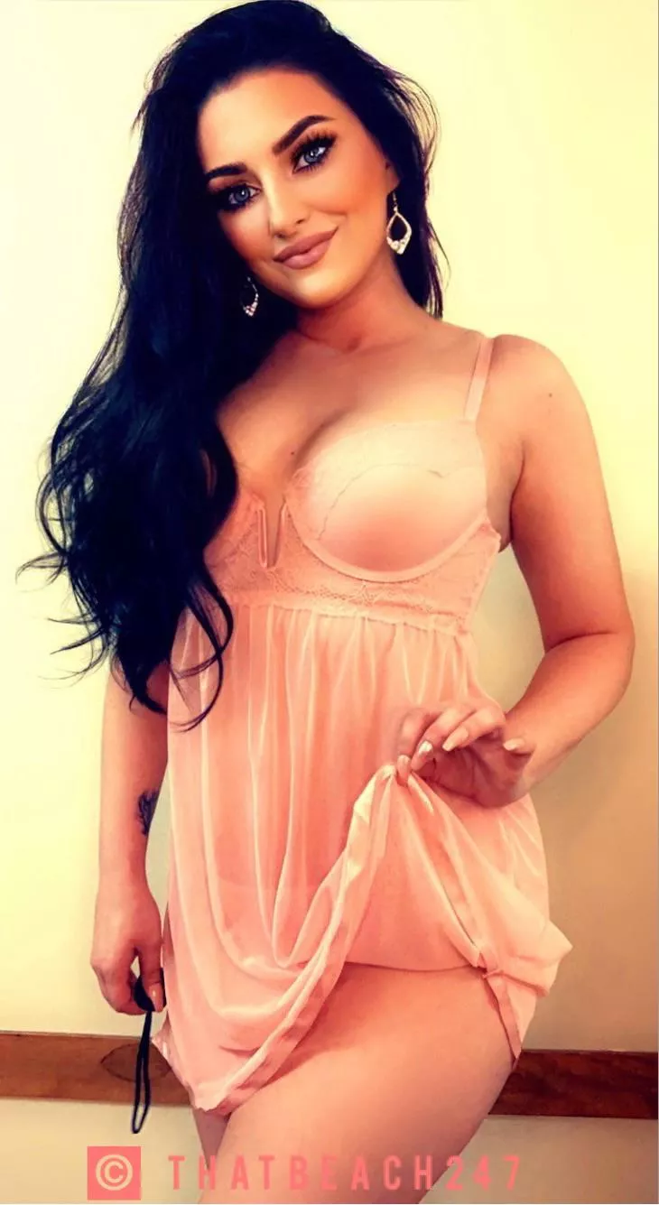 [Selling] 🎀 Wearables 🎀 Pics/Vids 🎀 Pussy Pops 🎀 Sexting 🎀 Feet Content 🎀 GFE 🎀 Audio Clips 🎀 Vials 🎀 LJ Baked Goods 🎀 Fet-Friendly & more 🎀 Check me out! 🎀 posted by thatbeach247