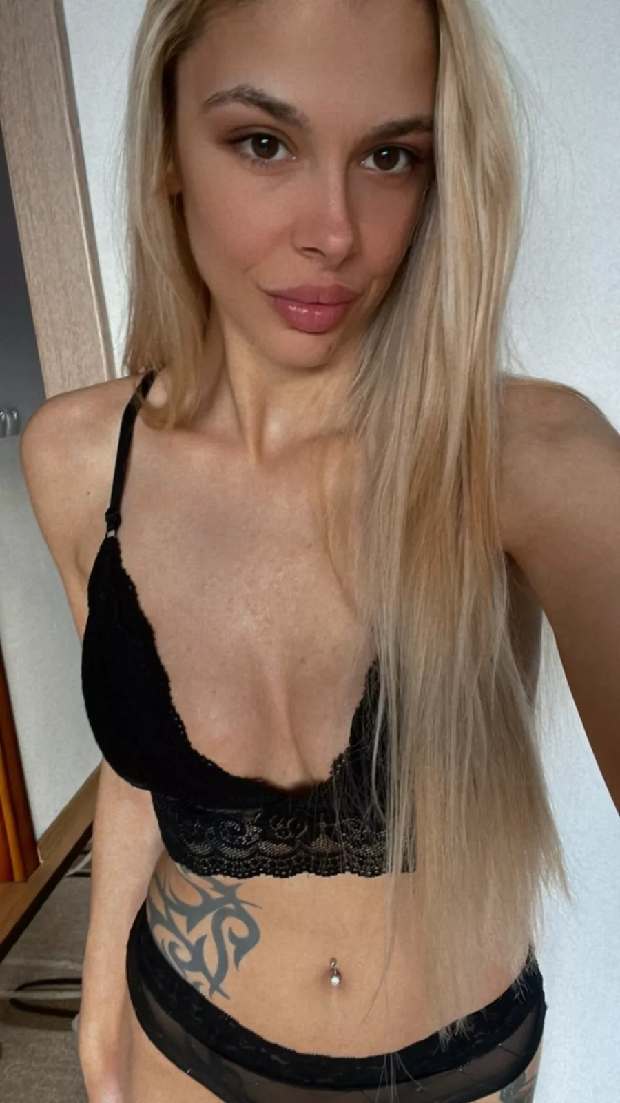 /Selling\ 💕 Your Dirty Little Baby 💕 Video calls / Sexting \ Customs / GFE \ Roleplay 💗 You Can Find Me On Snap @dreamysweet 😋 posted by mariben9