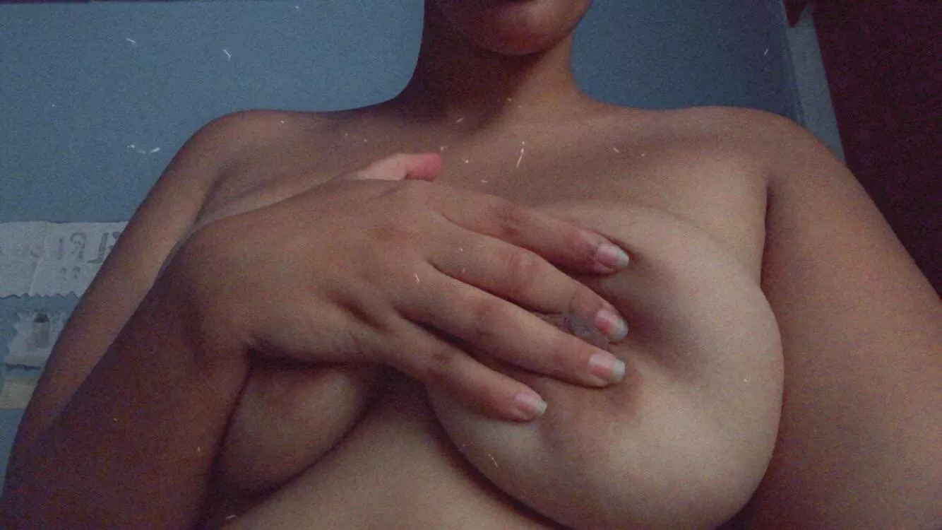 [Selling] Your favorite chubby latina is here to make you cum and call you papi😳[pic] [vid] [gfe] [cam] [sext] [call] [custom] ask for my prices on [kik]: callmemrsbabygirl [sc]: themrsbabygirl (I verify!) ask for my Snapchat premium ❤️ posted by mrsbabygirl