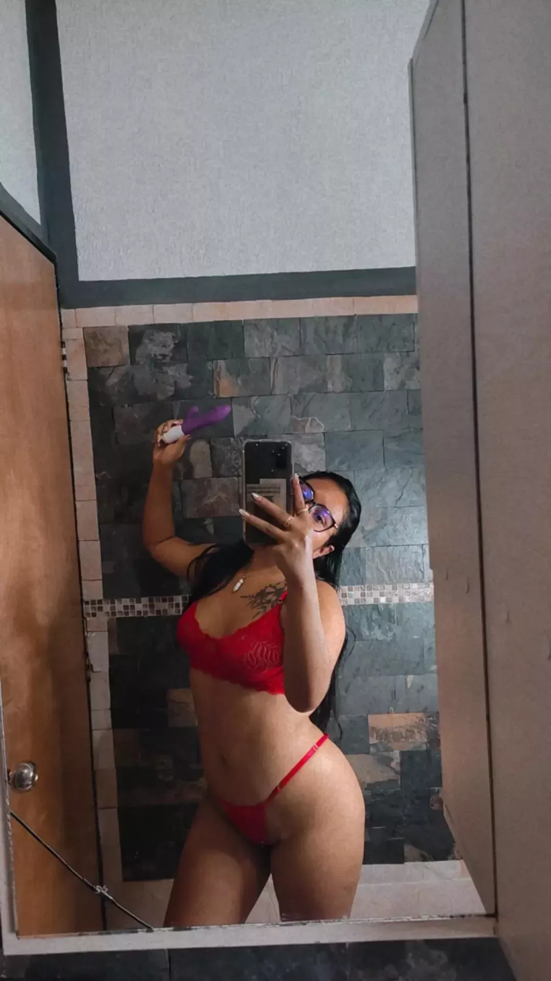 [Selling]Available and very hot to play ❤️😈💋 I offer you [VID] [PIC] [CAM] [SEXT] [GFE] [RATE]😋 Open and ready for your hottest kinks and fetishes so you reach your desired pleasure. 🔥Kik me: bella_hot4❤️💋 posted by Bella_hot4