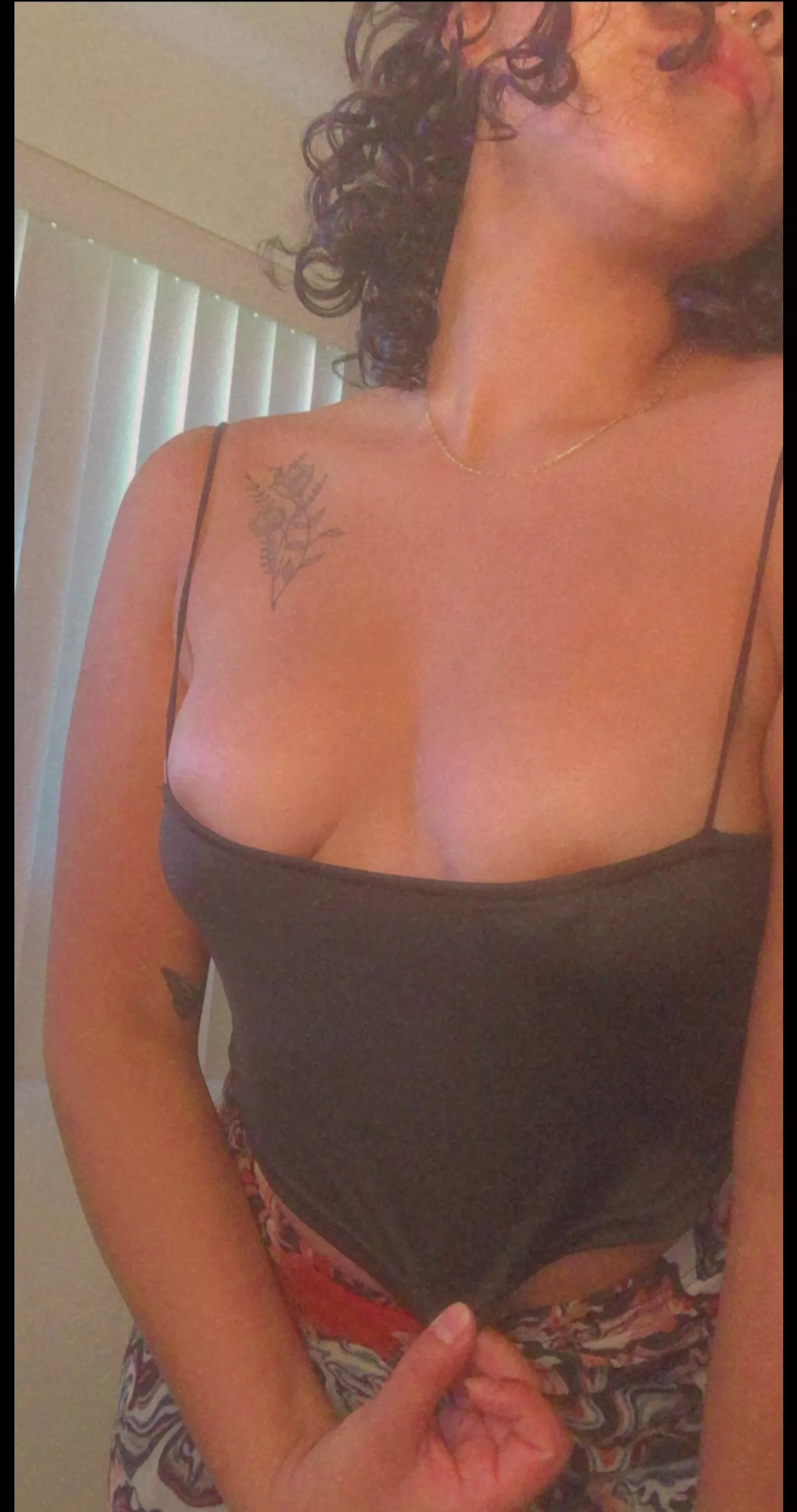 [SELLING]Lets make you cum babe, got some nice deals KIK/ SNAP --> cotyhoty [SELLING] posted by cotyhoty95