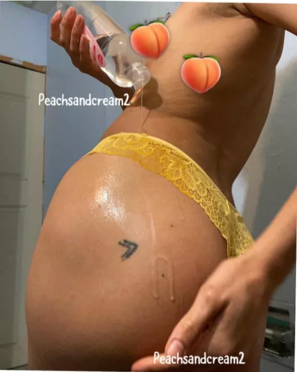 [selling]The weekend is over but 🥲…that doesn’t mean we still can’t have fun🥰🥰 posted by peachs_andcreams