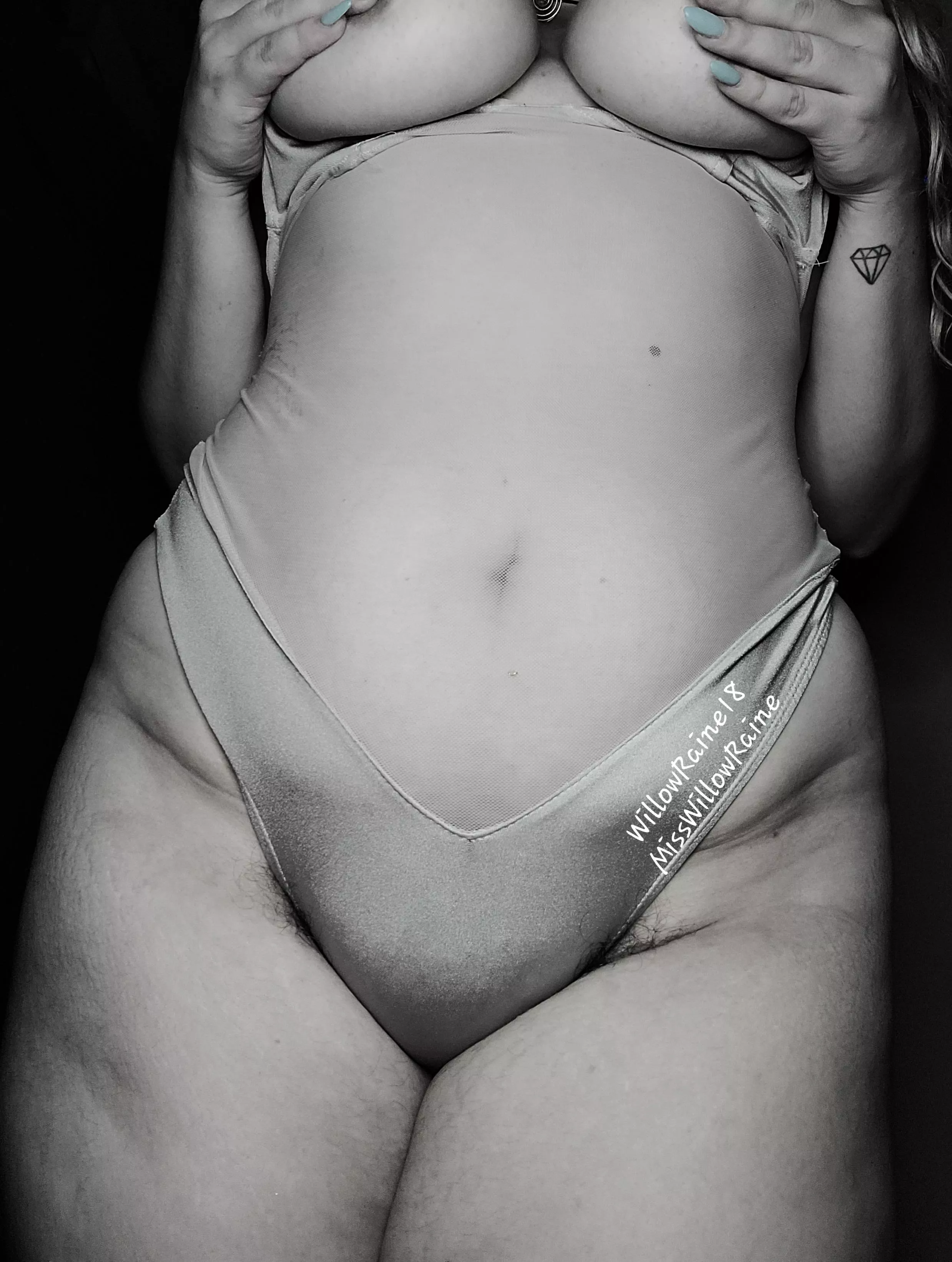 [SELLING]❗VERIFIED❗Curvy and unrelenting 🥵 I available all night for [KIK] and [LIVE CAM] sessions! How do you plan to entertain me? 😈👑 SISSIFICATION•HUMILIATION•SPH•DICK RATES•CBT•FOOT WORSHIP•DEGRADATION•CEI•PETPLAY! [KIK]  posted by WillowRaine18