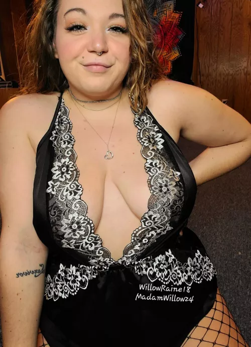 [SELLING]❗VERIFIED❗Dying to empty those thick balls? I bet I could help with you with that! 😏 Let's see what naughty things we can get into! 💦 🌟 NUDES 🌟 VIDEOS 🌟 SKYPE 🌟 DOMME SESSIONS 🌟 SEXT 🌟 WORN ITEMS 🌟 GOOGLE DRIVE an by WillowRaine18