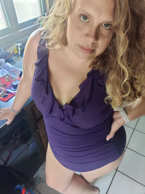 Send me a tribute on Kik (milfcumtribute) for more pics! by midsizemrsxxx