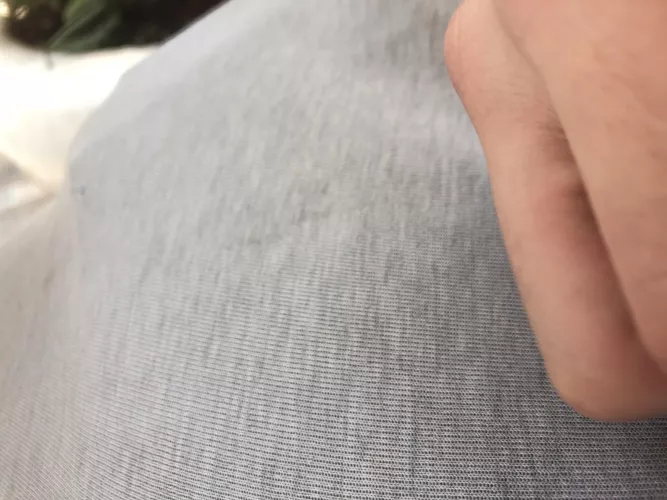 Send me confessions, videos to jerk off too, I’m open to a lot so don’t be shy ;) by R_ibiza