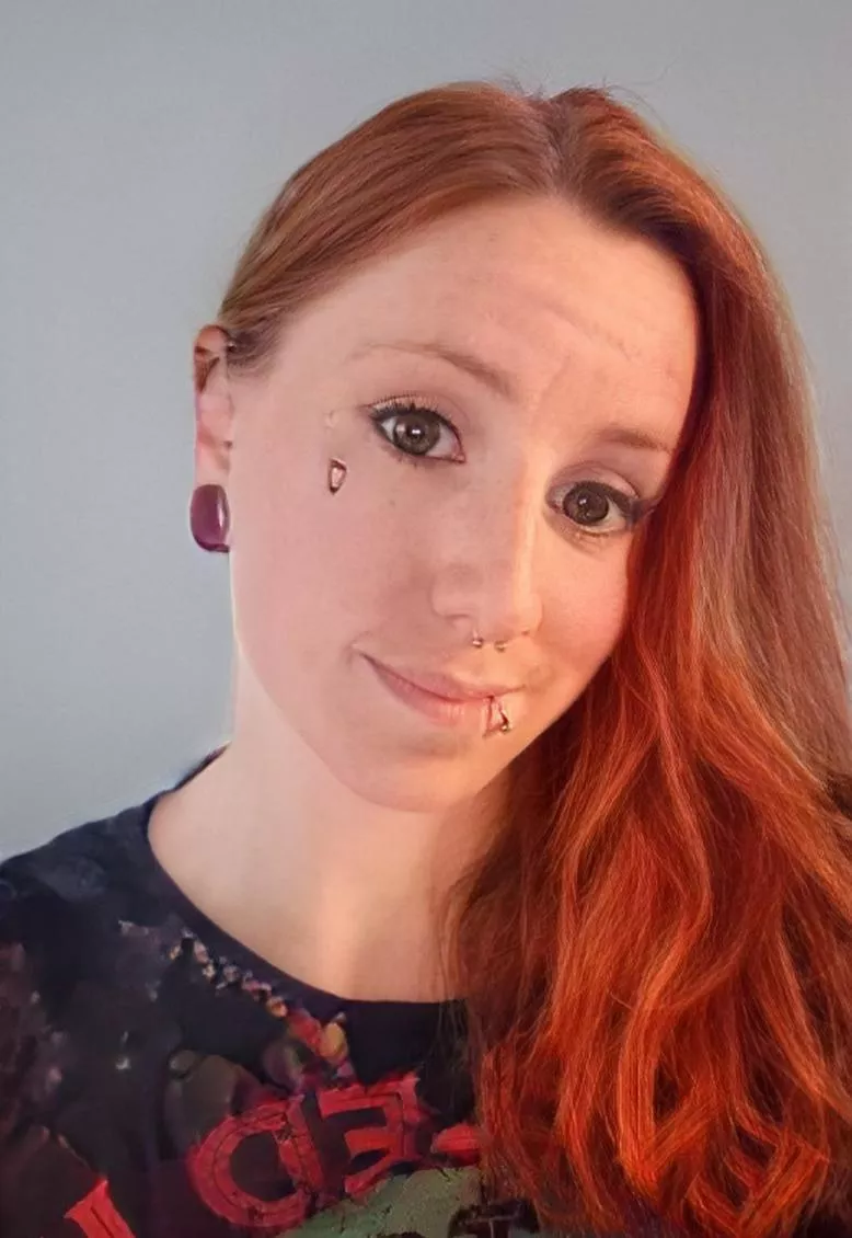 Send me links to all kinds of humiliating porn! I want my phone to break ❤️ Kik MissJasmine92 ❤️ posted by CryptoSissy