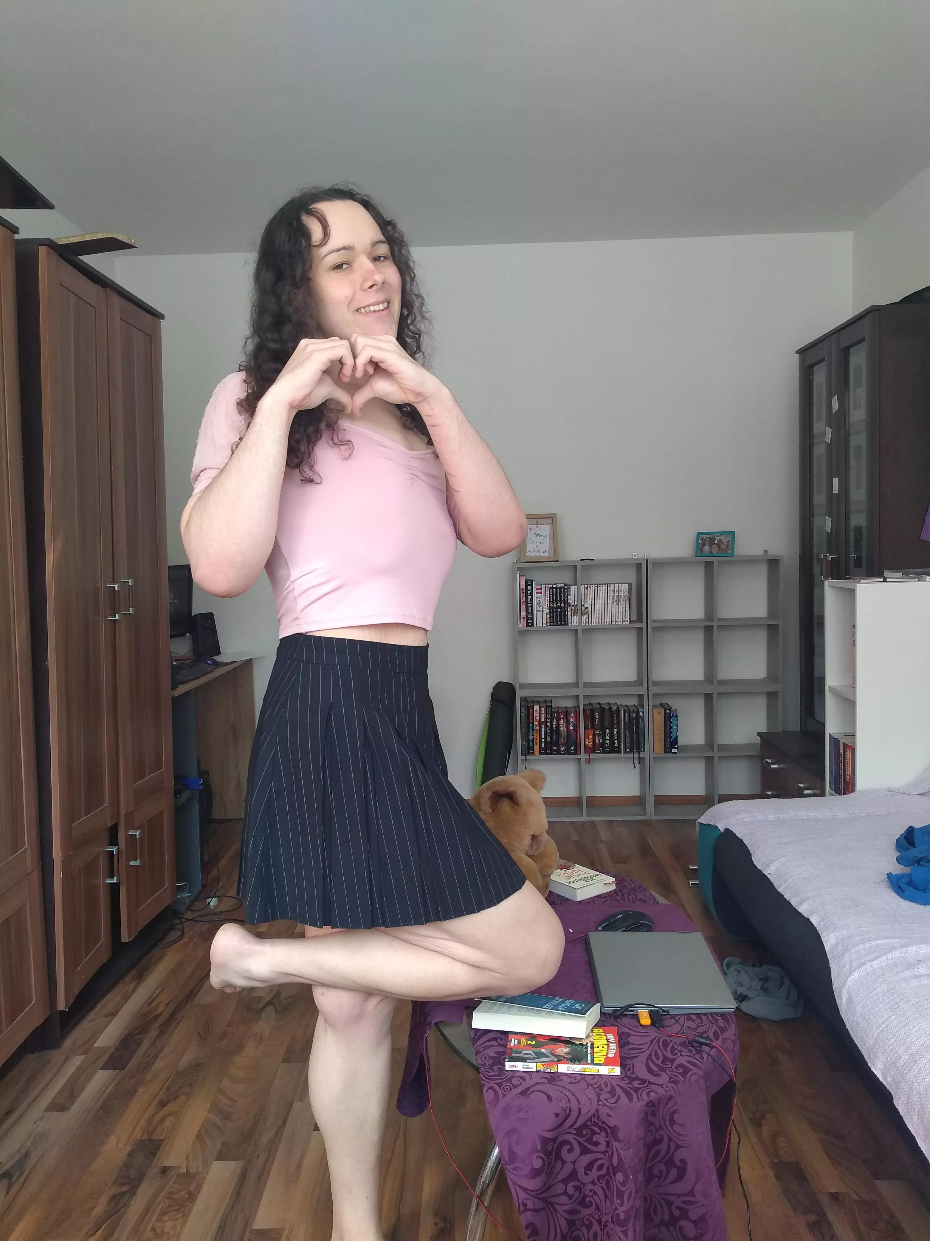 Sending positive vibes for the beginning of the week <3 posted by samuelbakos1234