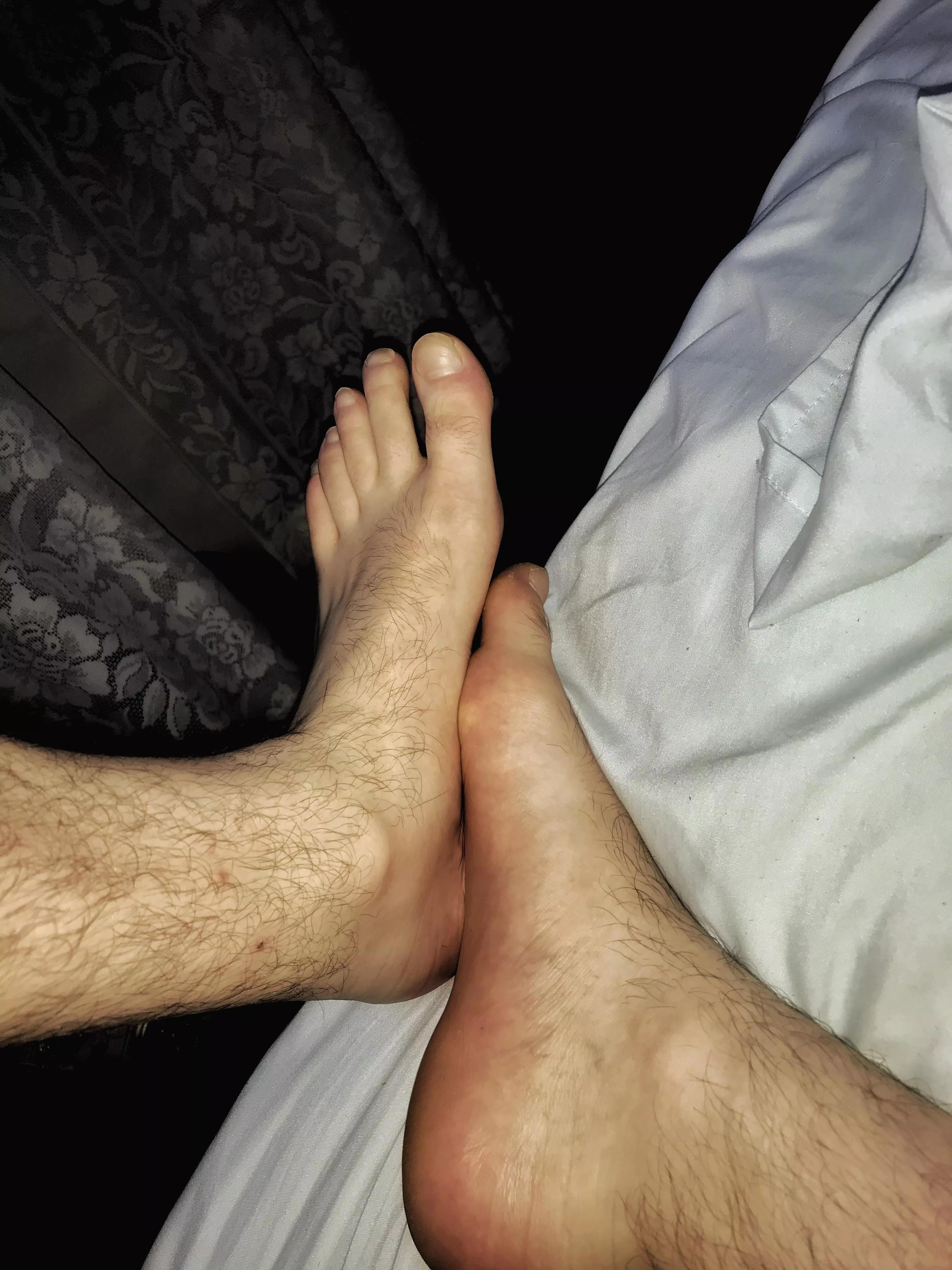 Sending the next 10 people to follow me 3 pictures each, make sure to send me a message after you do! 😈 posted by DaveeyWavy