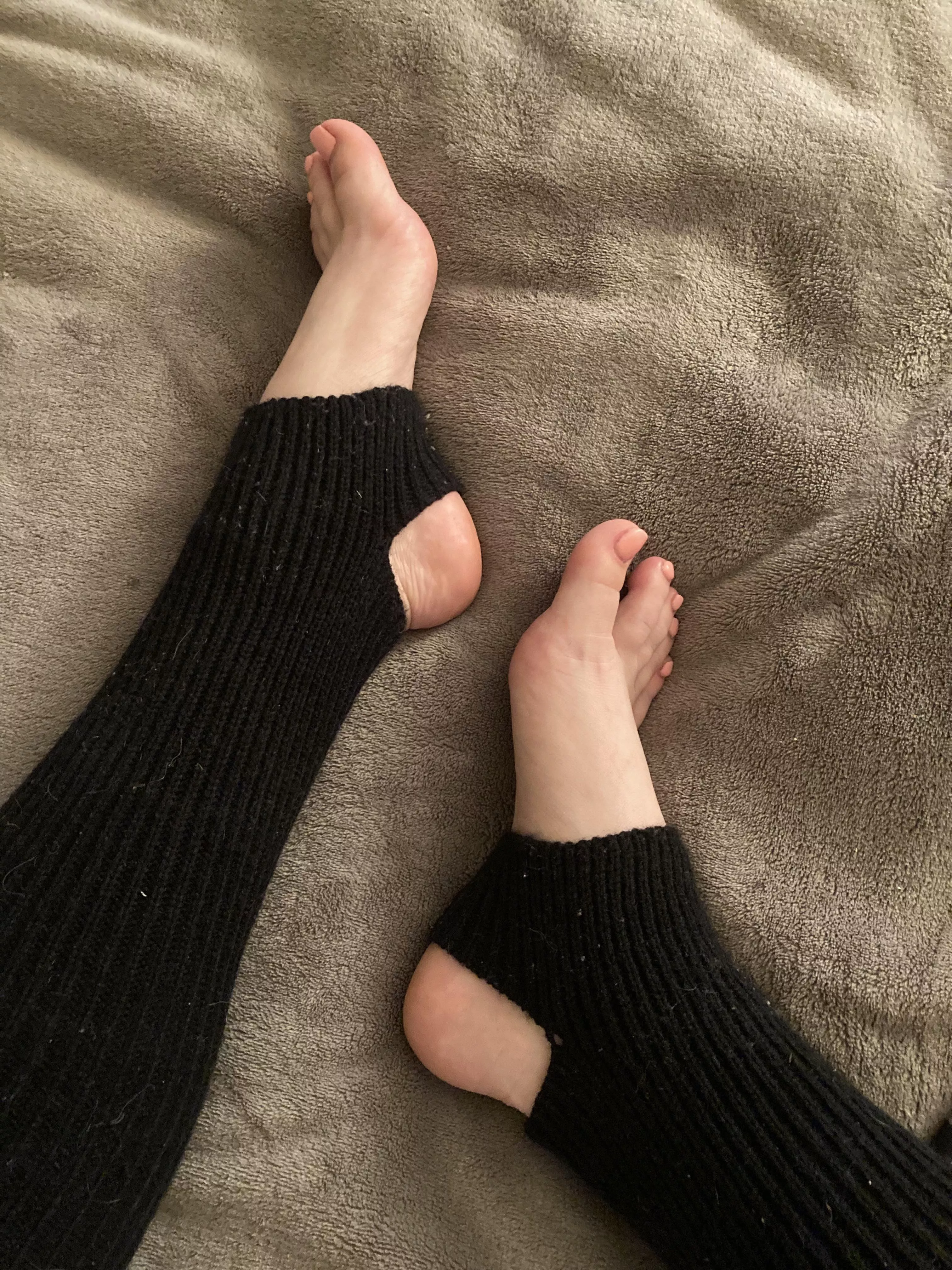 Sexy arches ☺️ posted by RoseAllDay25