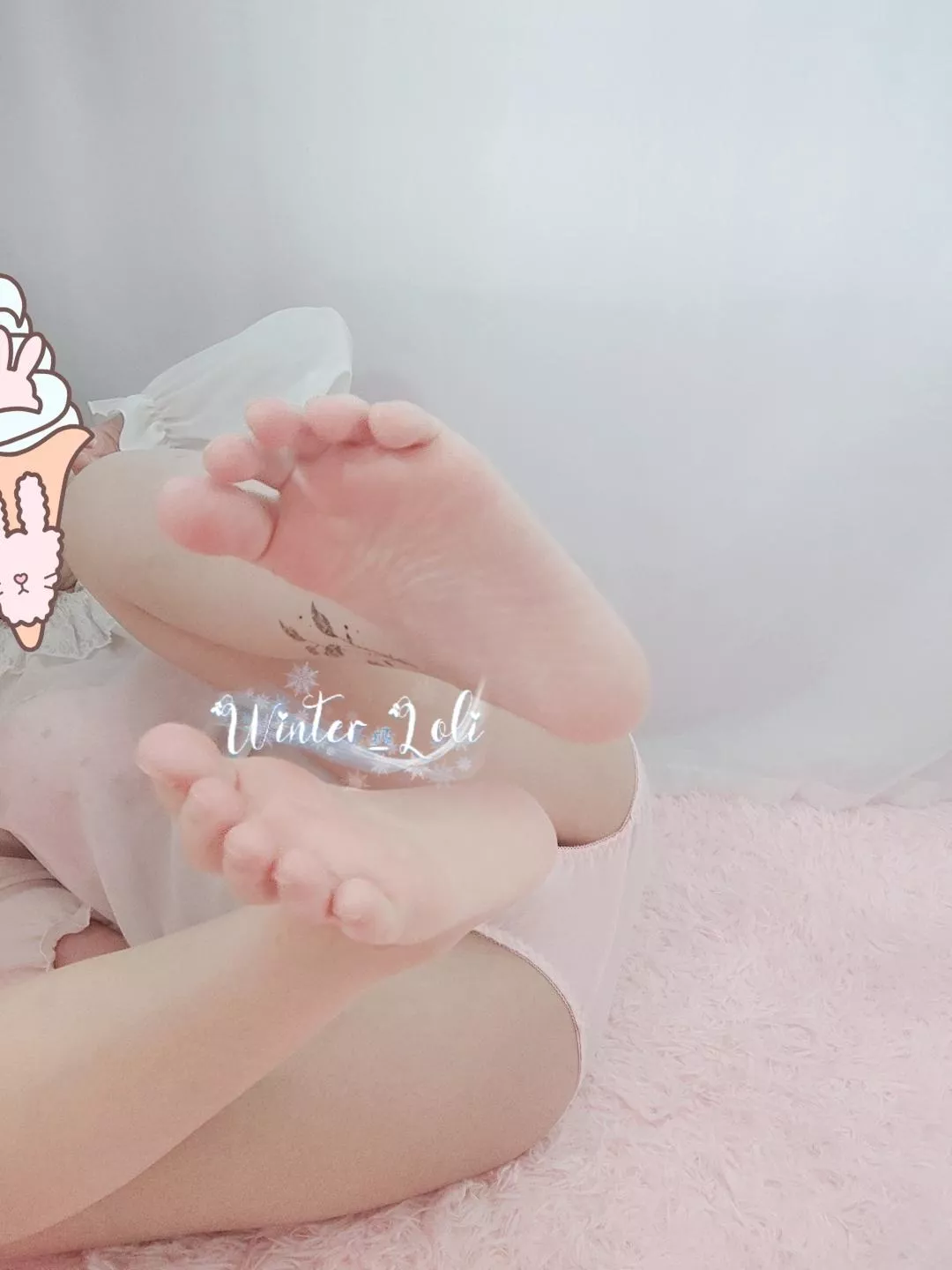 sexy azn hottie feet posted by Winter_Loli