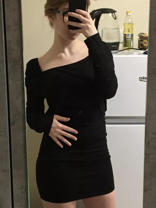 Sexy but not vulgar😌 by philosophyberry