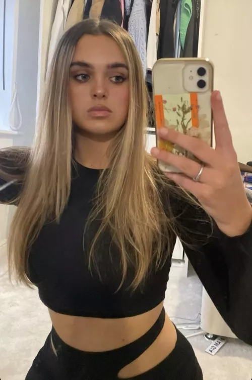 Sexy chav by giffgoff