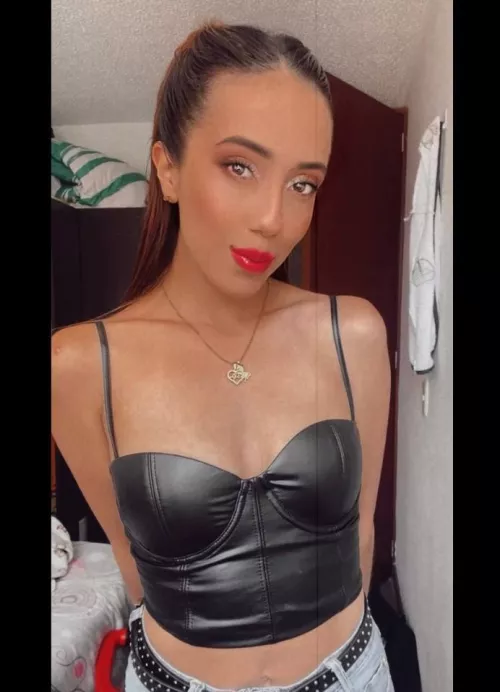 Sexy curves 😋 by lexystar4u