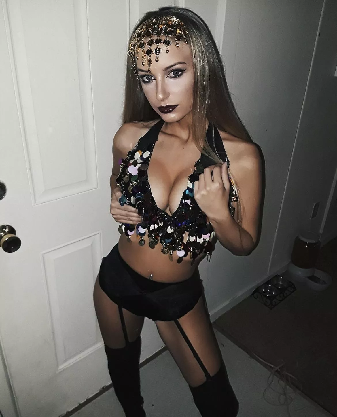 Sexy Egyptian vibes? posted by splooge_blast