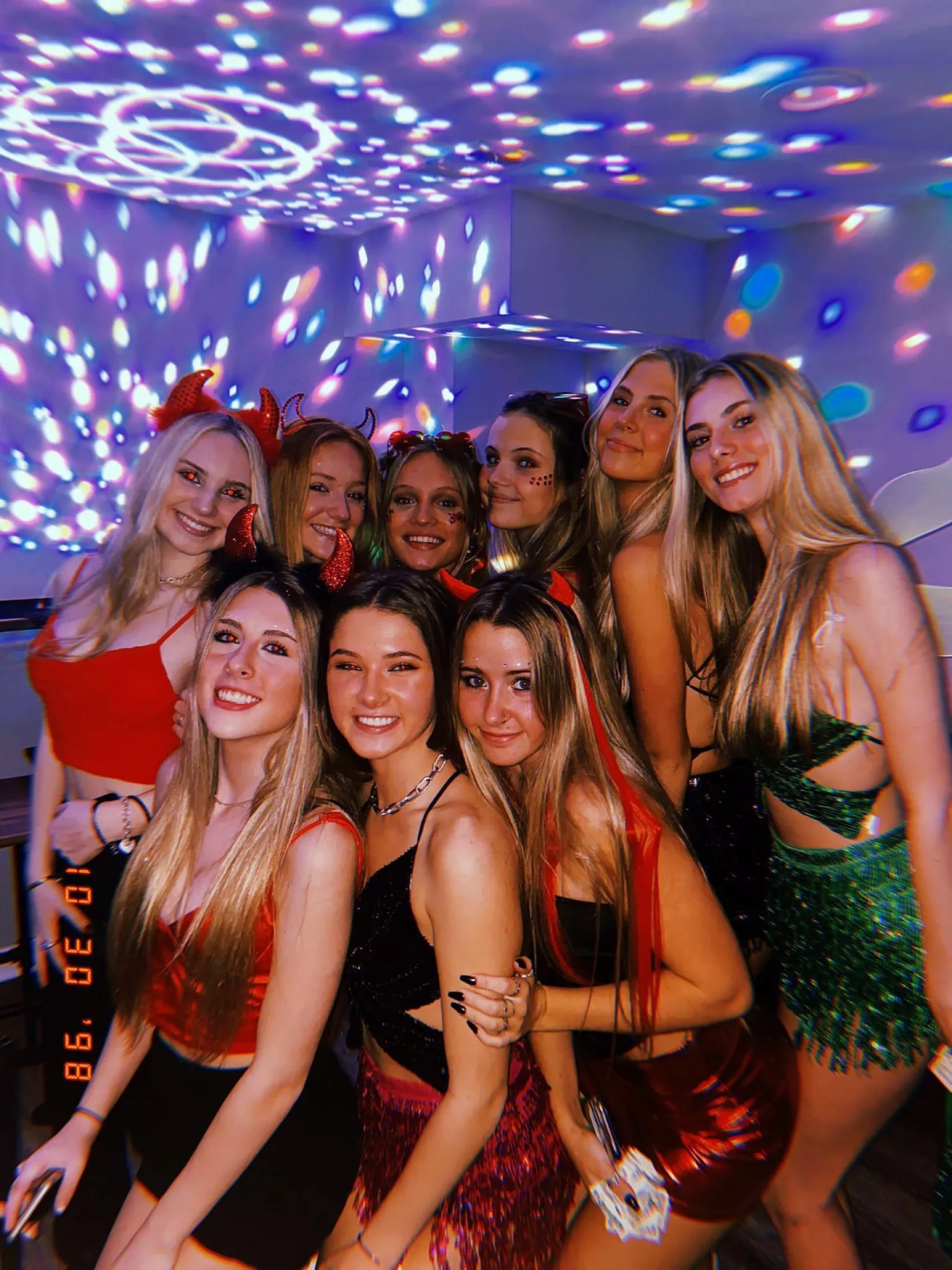 Sexy girls posted by siimple_code