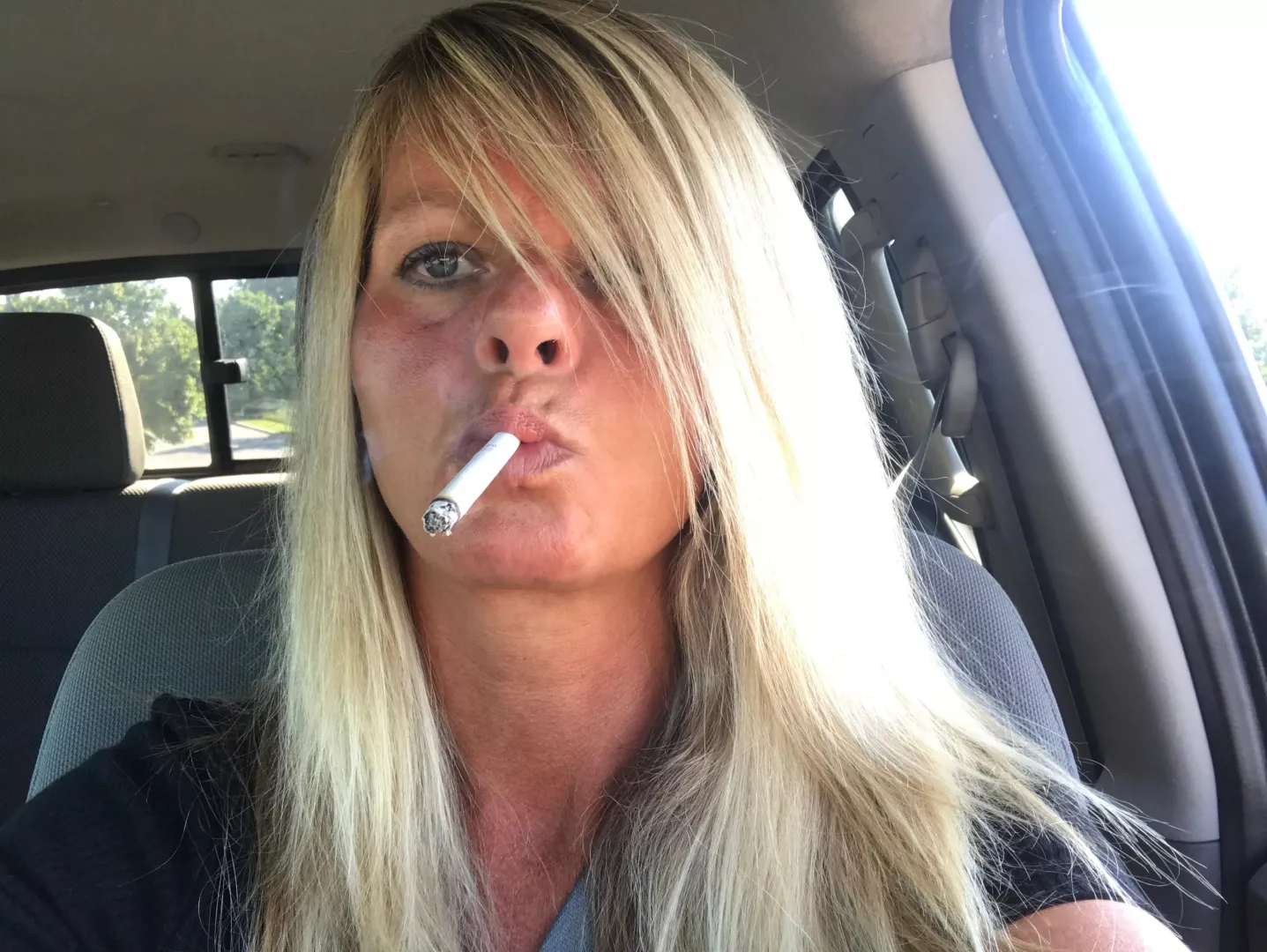 Sexy Smoker 💋 Original Content posted by Phish3223