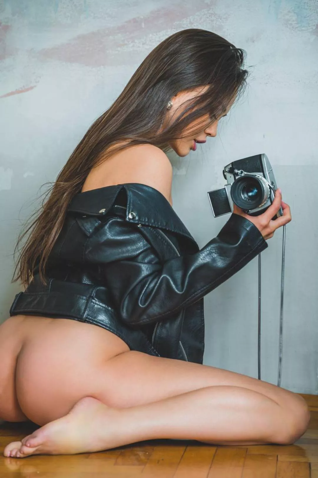 Sexy spy 🕵️‍♀️ 🔥when you looking on my sexy bum 🙈 I making photo of you 😜💣 posted by Xlemonchello