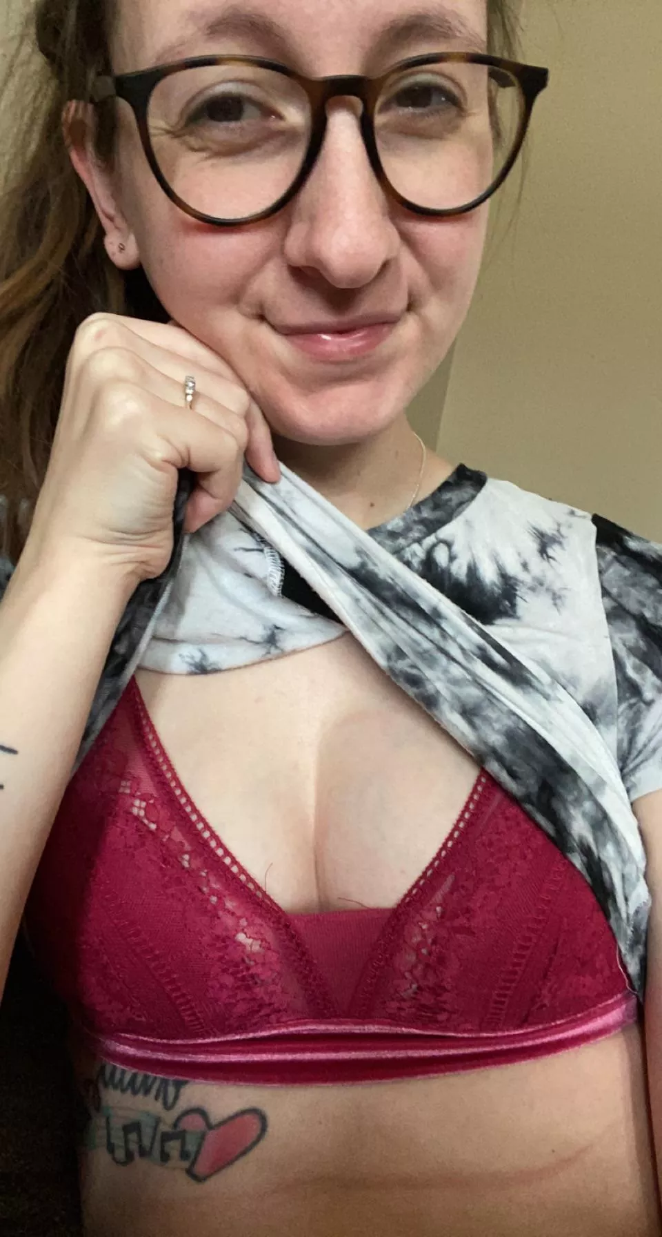 Sexy Sunday 😘 posted by xoxomikki7