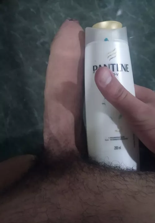 Shampoo bottle by donfeca