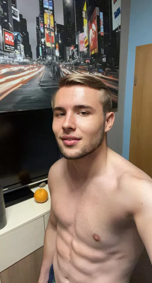 Shape is coming by blondboyjan