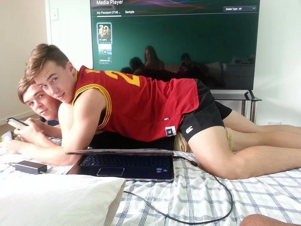 Sharing hTeir Photos posted by internetrow