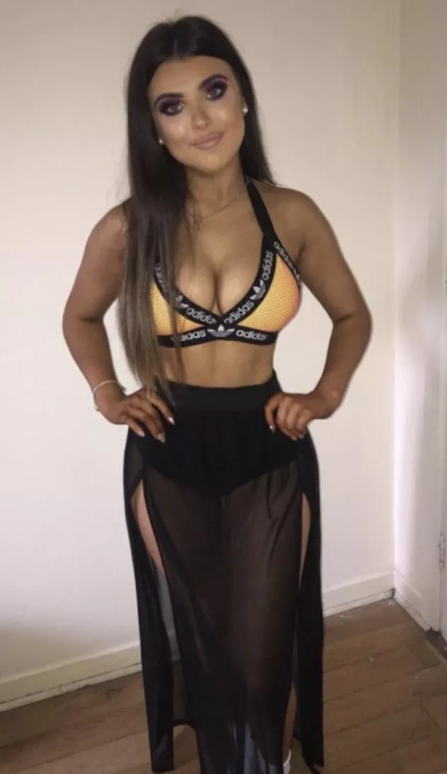 Shauna posted by xbshejajzbbz