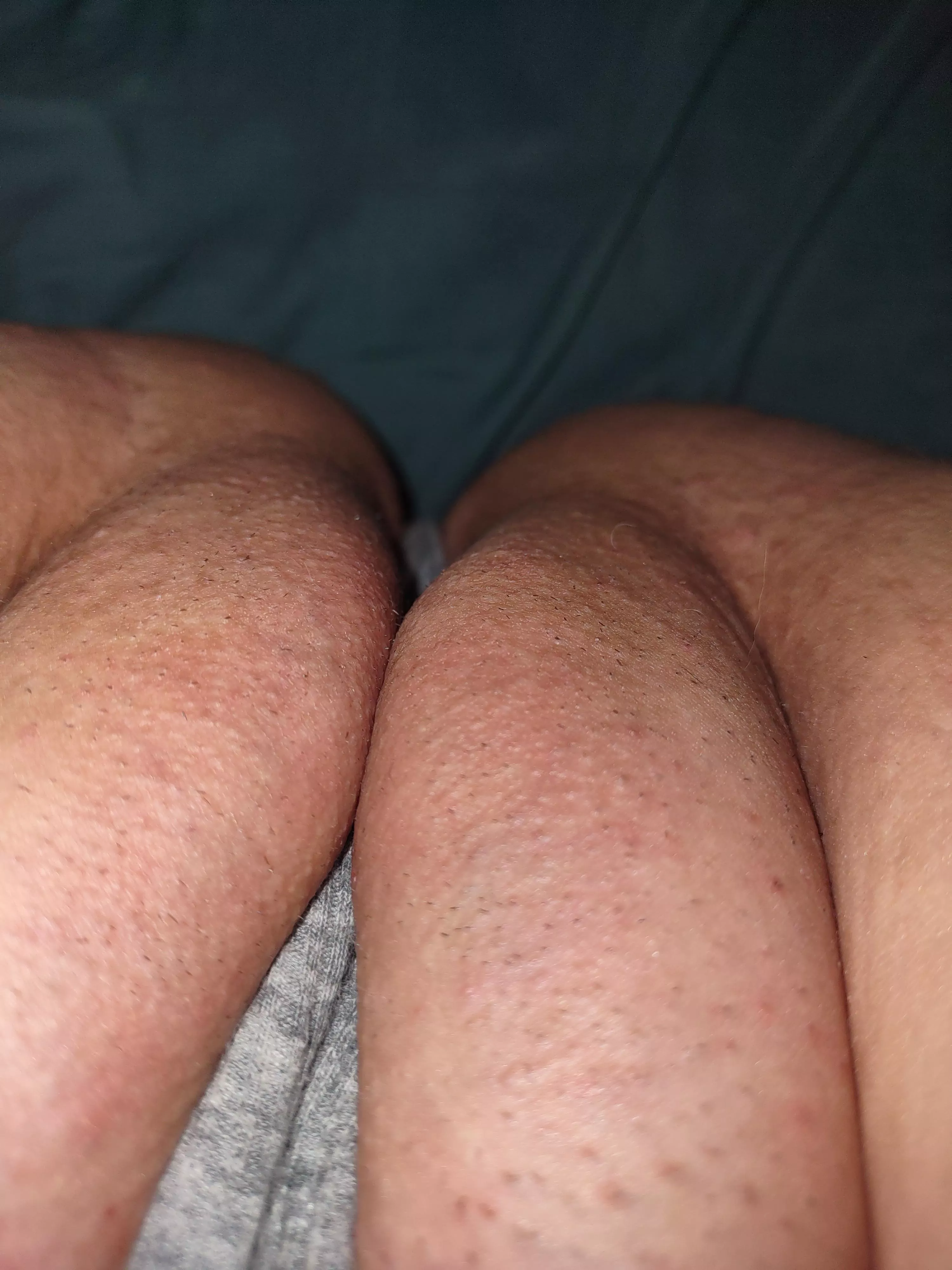 shaved peach posted by chubbyteenbabe