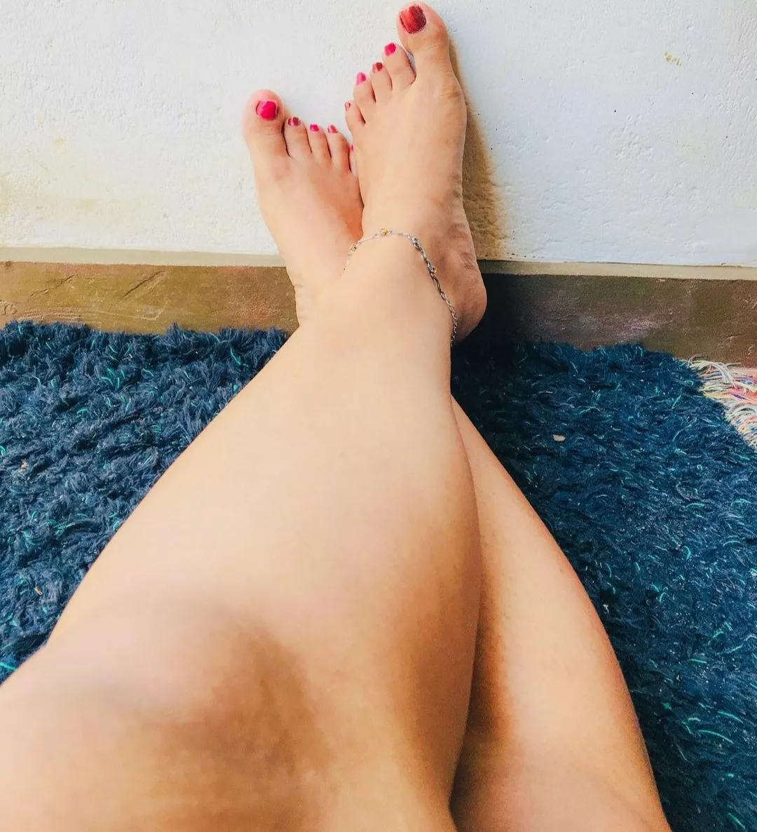 Shaved today to post here.. dm and comments please.. thoda moral support .. (f)irst post hai posted by LostSheena