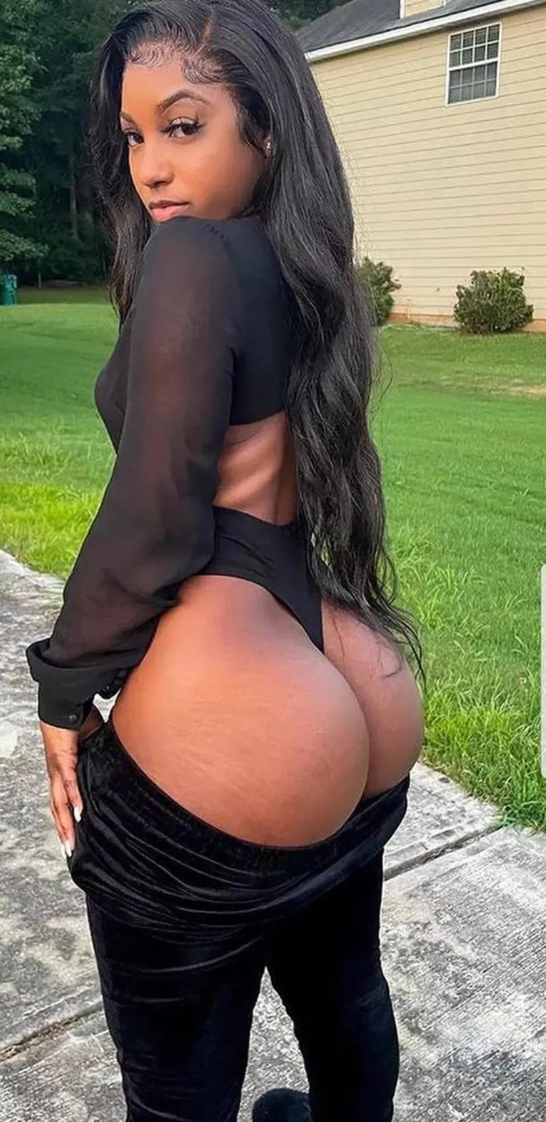 Shays Butt Has Such An Appetite posted by Zone_Blitz