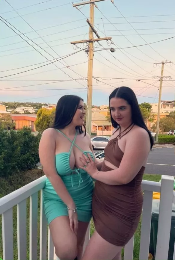 She Can't Believe How Big They Are posted by justabigtittylover