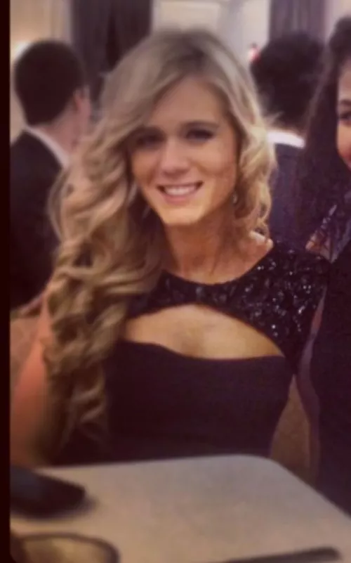 She deserves to be used by mrtribb