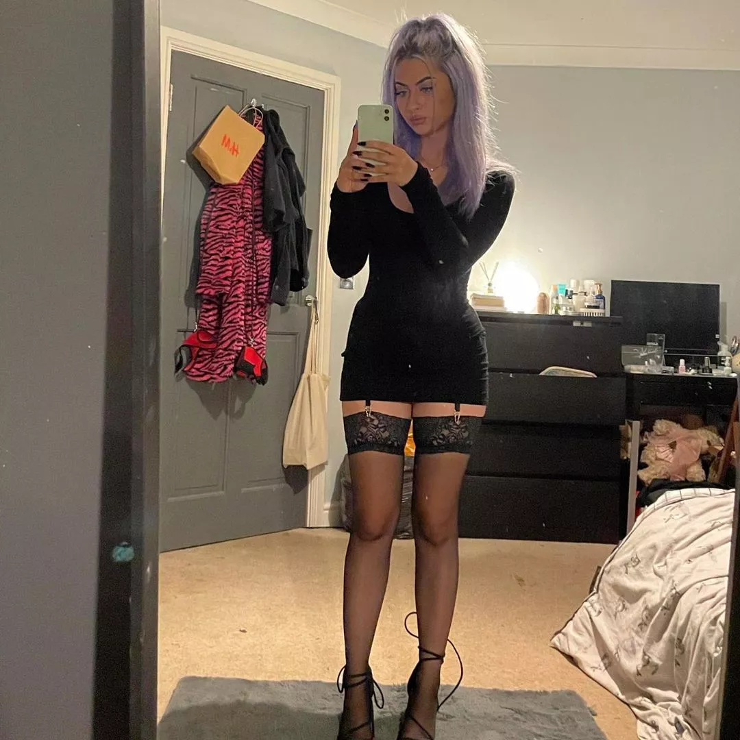 She knows what guys want posted by wiiman5