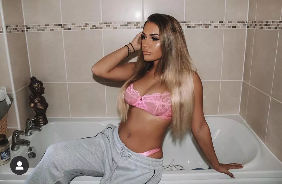 She loves to tease u posted by VXXR97