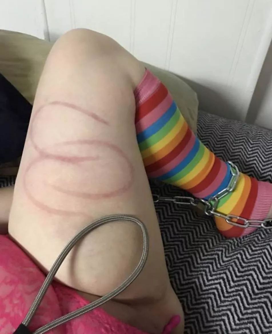 She makes a pretty canvas posted by imeanthisguy