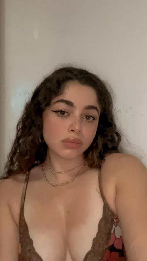 she must feel so good by sukhoi211