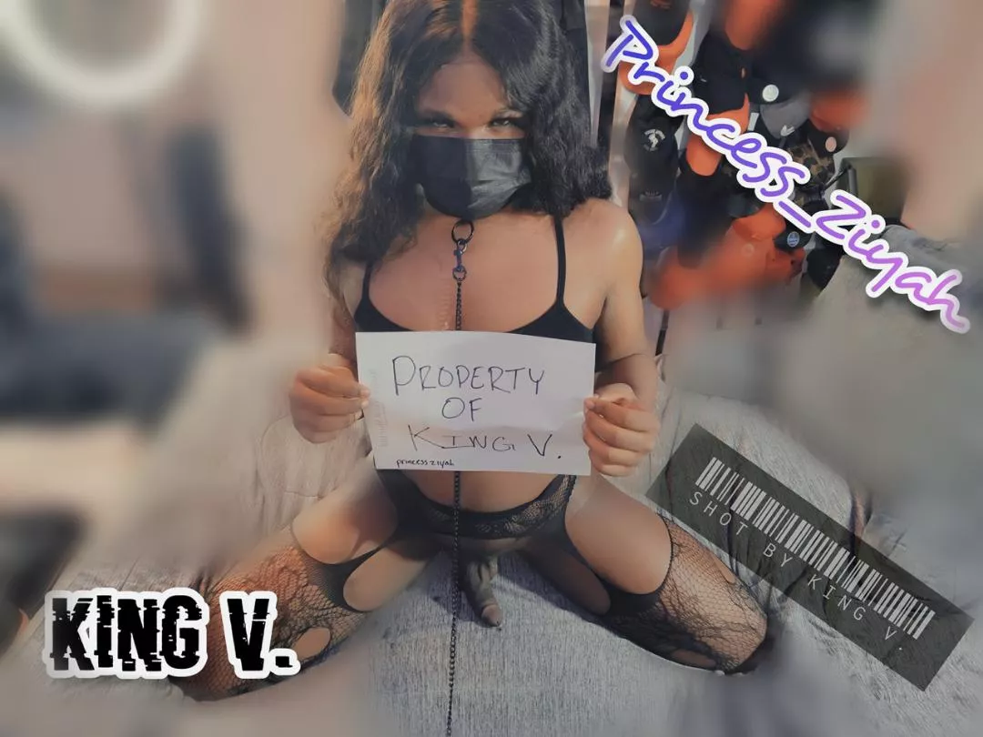 She Wants To Be On Display!! posted by I-King-V