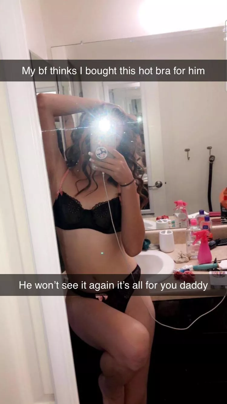 She wants to cuck her bf so bad posted by hamooochungus