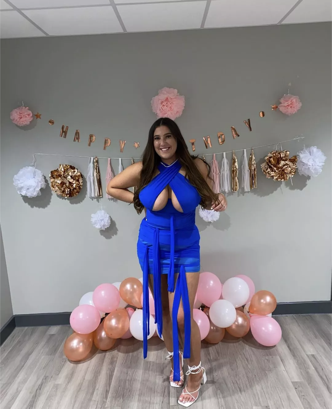 she wants you to look posted by Excellent_Yogurt_925