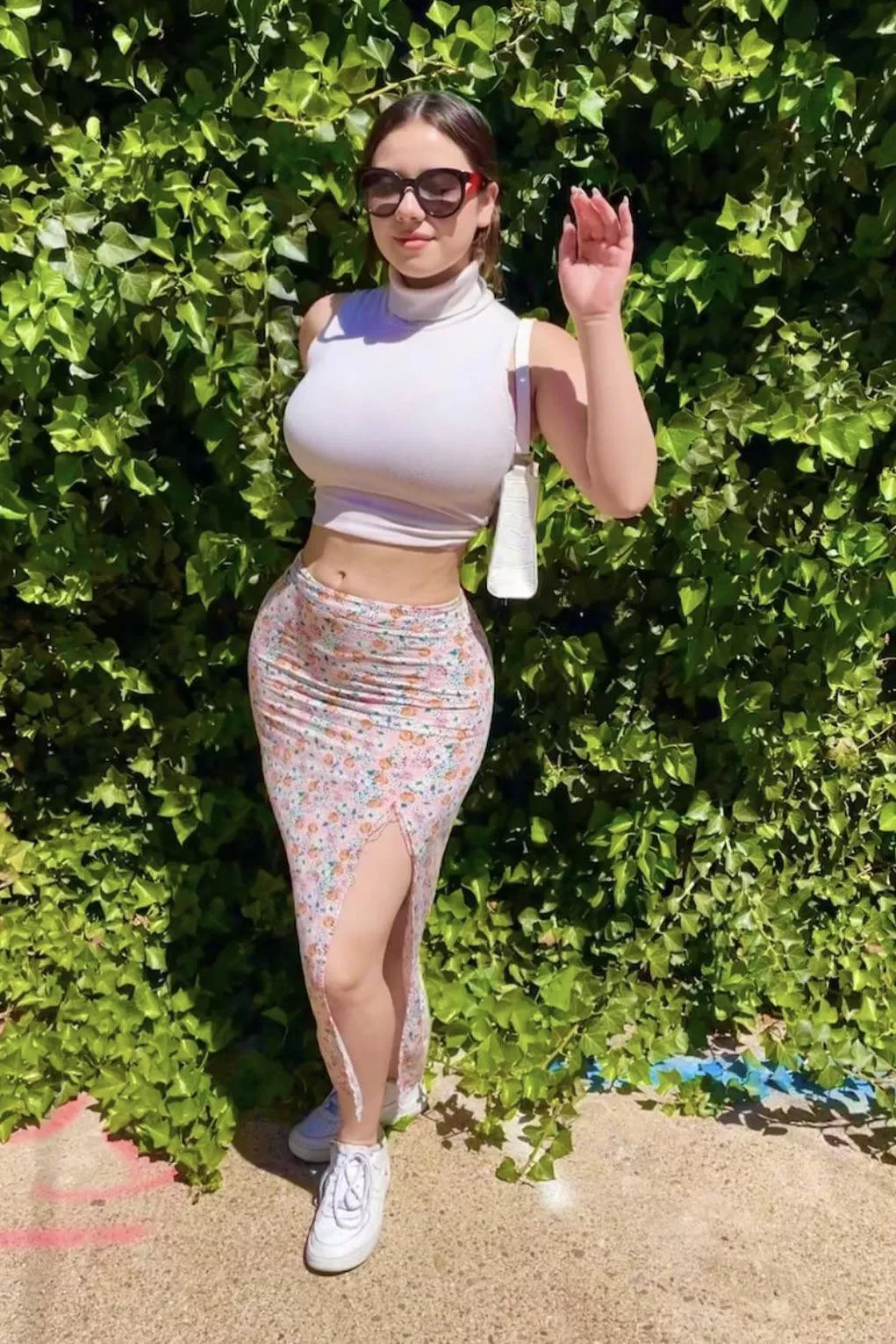 She wasn’t waving at me… but I waved back and I don’t care that I looked like an idiot…. posted by Ddbewps4me